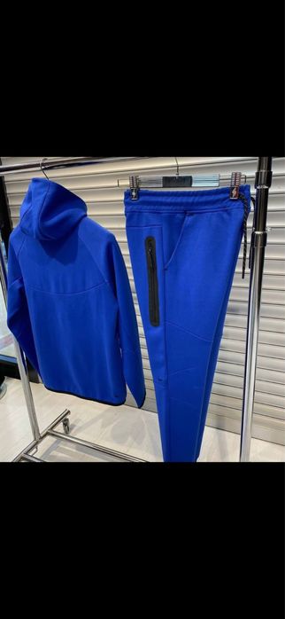 Екип tech fleece син