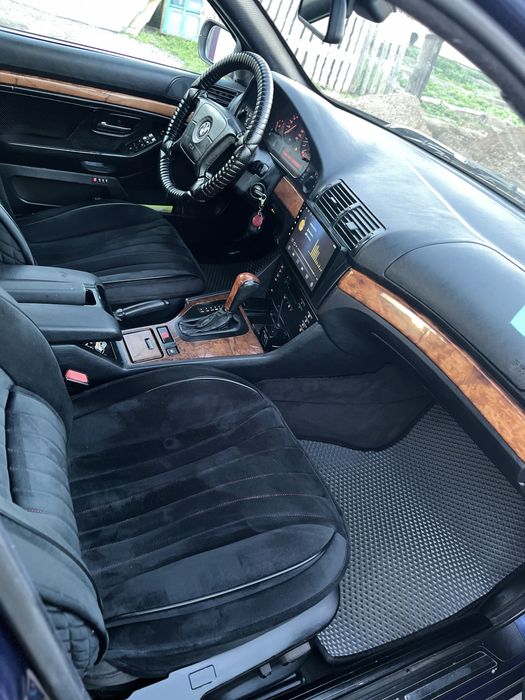 Продам БМВ е39  об 2.5