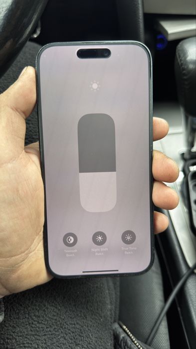 Срочно продам айфон 15 про 256 гб