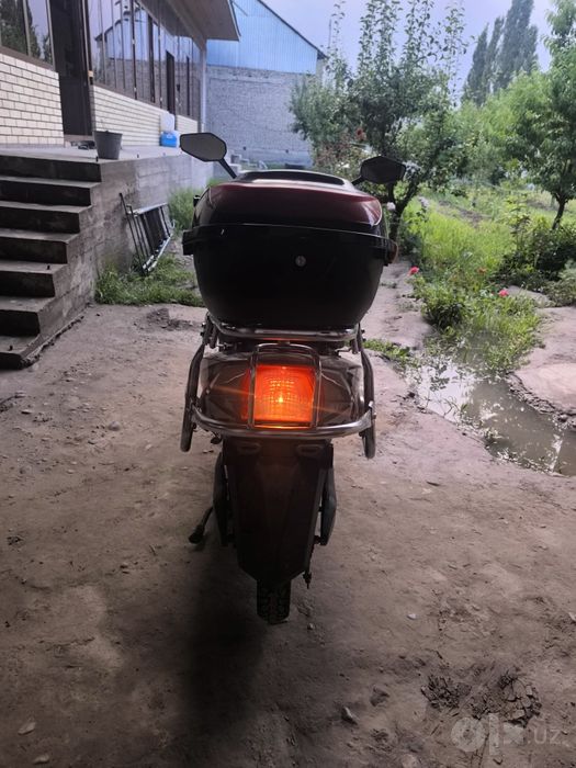 Skuter dugalik wasat motors dan