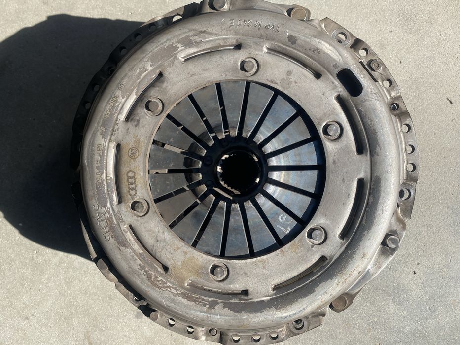 Kit ambreiaj complet Audi A4 B8 2.0 TDI