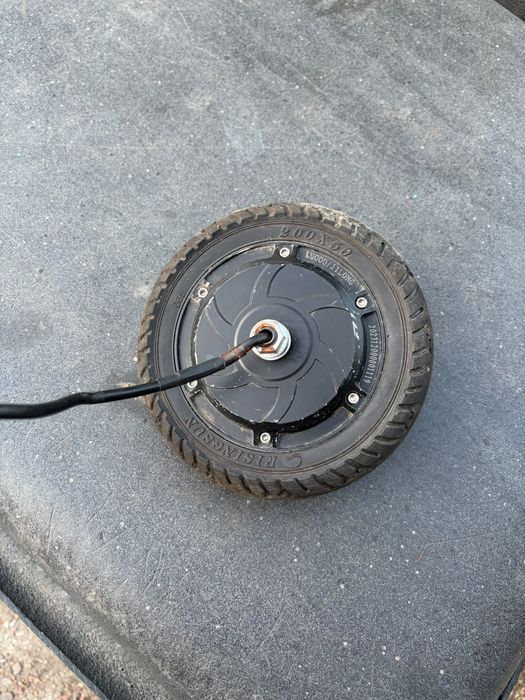 Vând motor pentru trotineta electrica gucookirin se max 500w