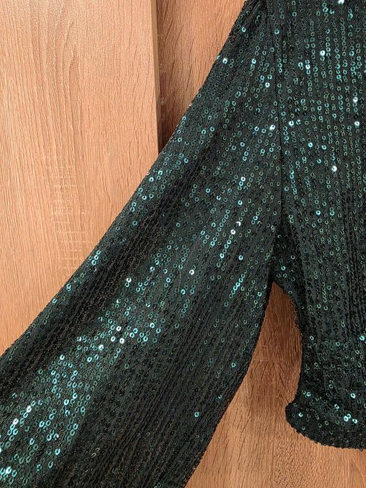 Ефектни нова рокля и две блузии