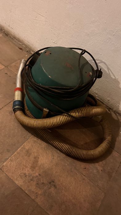 пылесос  СССР рабочий