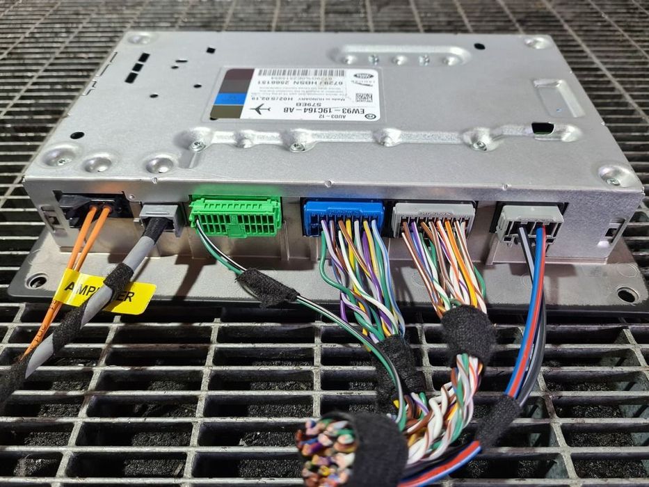 Amplificator audio Land Rover Range Rover Evoque 2012 - 2015 (961) EW9319C164AB