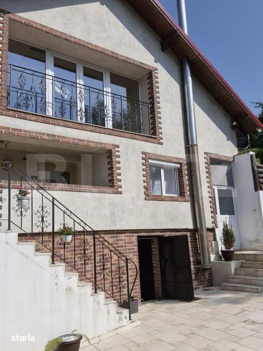 Vila 7 camere, 240mp, 1253mp teren, Fieni