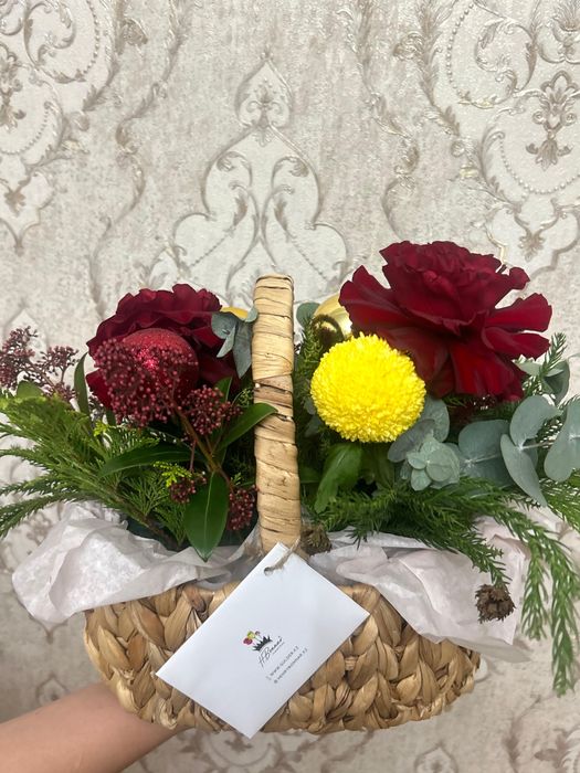 Цветы разные, свежие