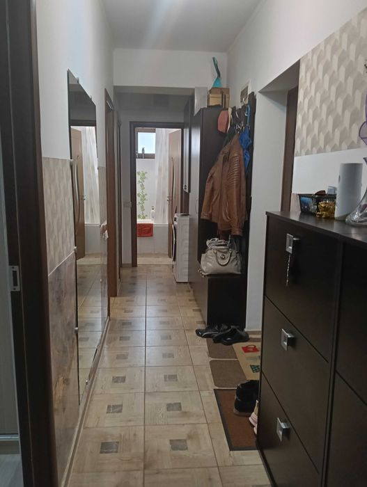 Proprietar, vand apartament 3 camere , cu gradina