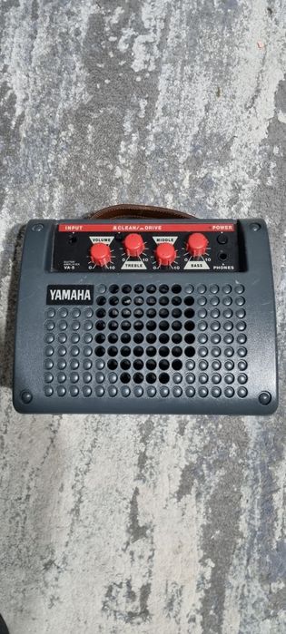 Cub Yamaha VA 5 boxa cu amplificare pentru chitara