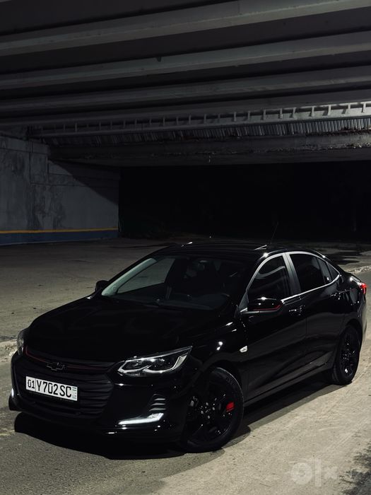 Chevrolet Onix Red Line