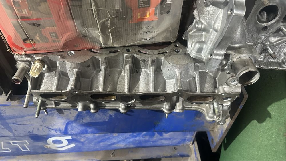 Двигатель Toyota 2TR-FE