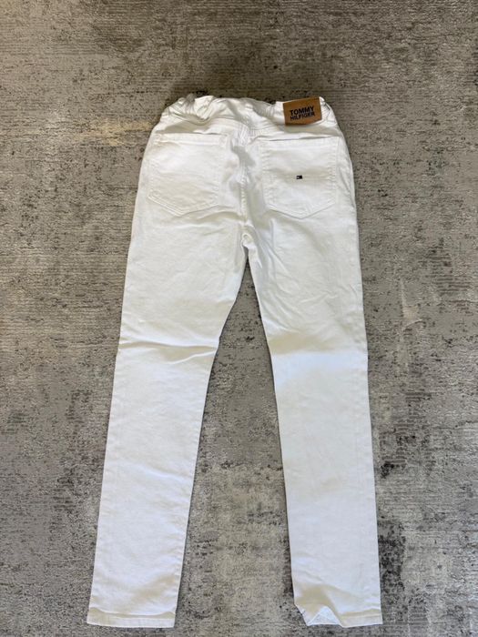 blugi albi tommy