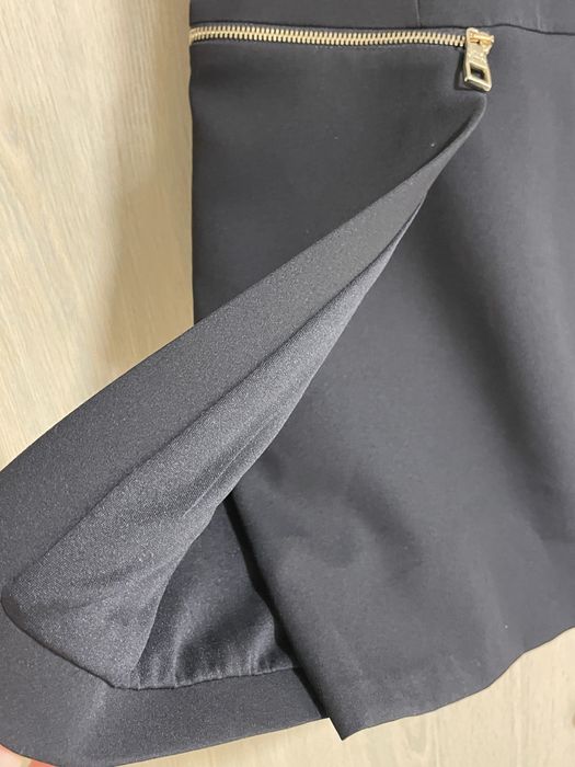 Малка черна рокля Louis Vutton