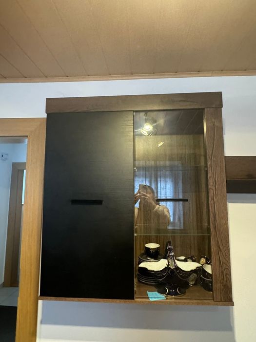 Vând mobila de living aproape noua detalii in privat !