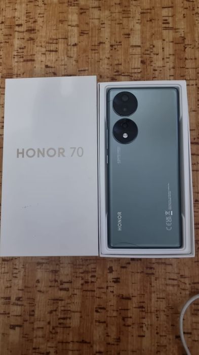 Продам телефон xonor 70/128
