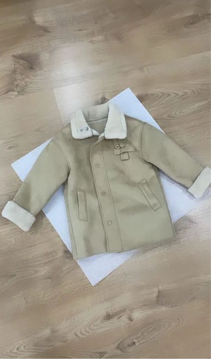 Продам новую детскую дубленку