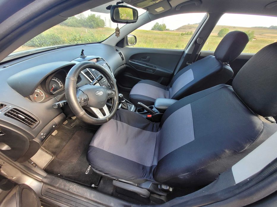 Kia Ceed 2010, 1,4 benzina