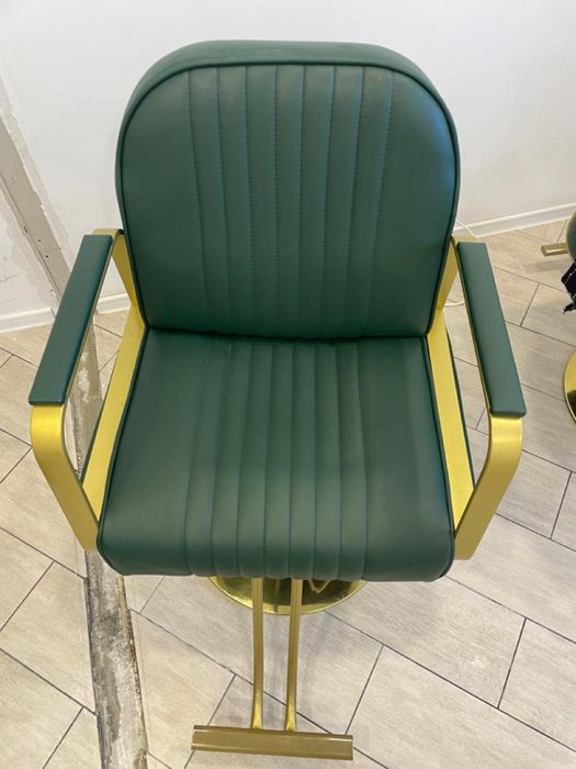 Парикмахерское кресло