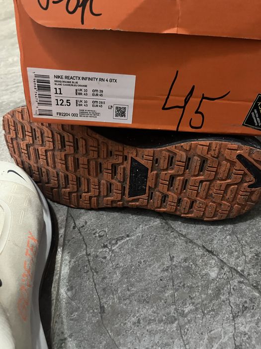 Продам кроссовки Найк