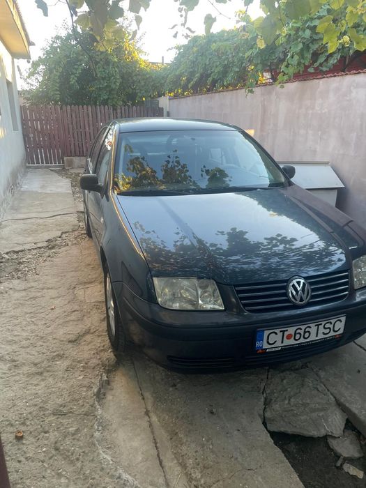 Bora 2002 ,260000km,stare tehnică f, bună