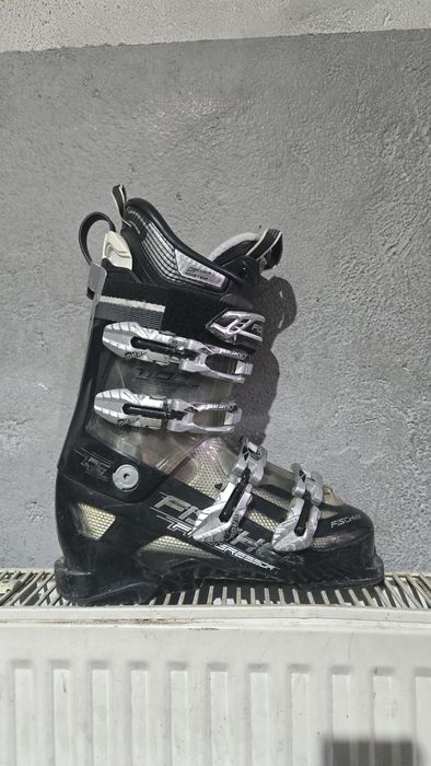 Clăpari ski Fischer Progressor