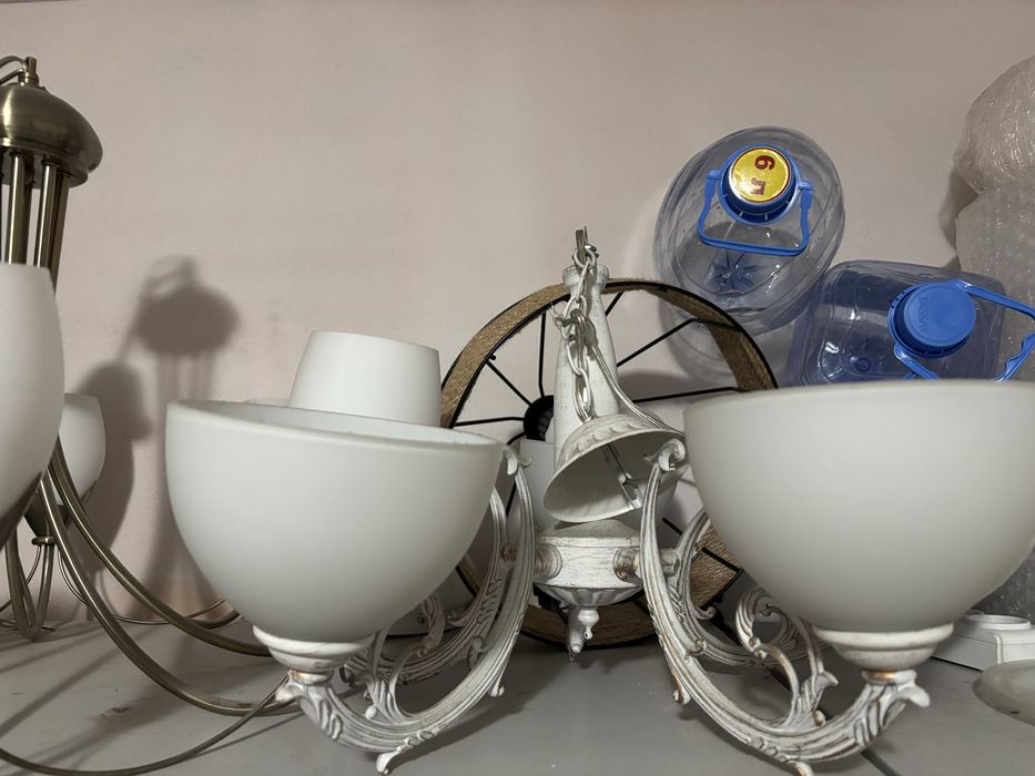 Продам люстры 3 шт оптом