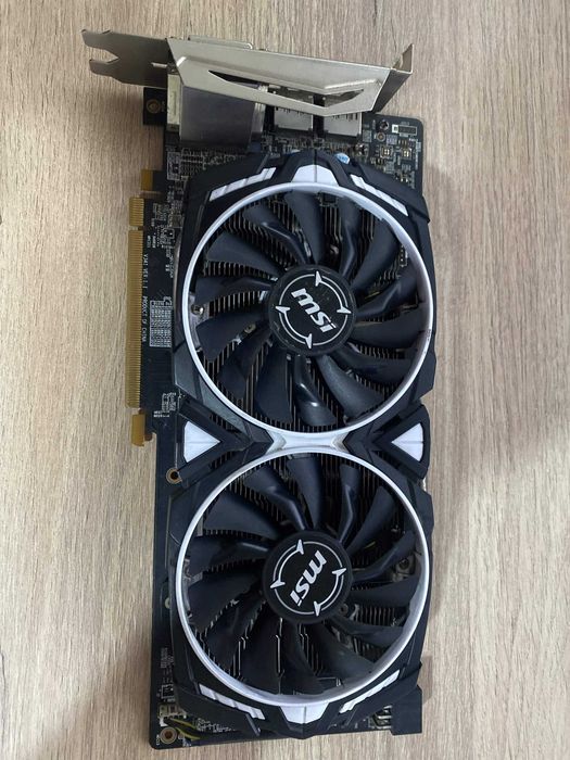 Vand Doua Placi video de gaming