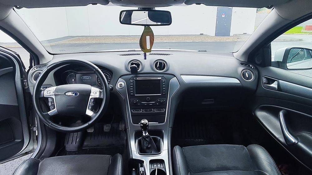 Vând Ford Mondeo!