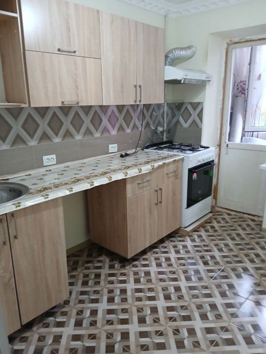 Беруний метро 1 хона срочно