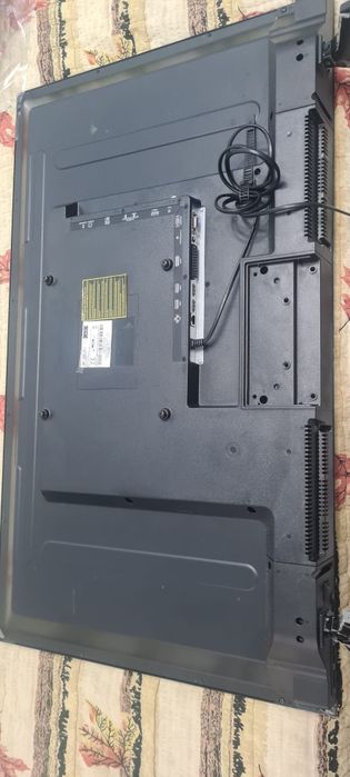 Led tv 102cm (40 inchi)