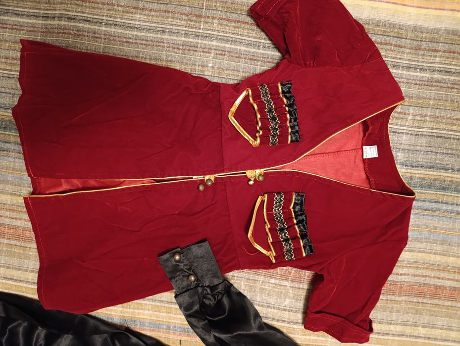 Продам детский костюм