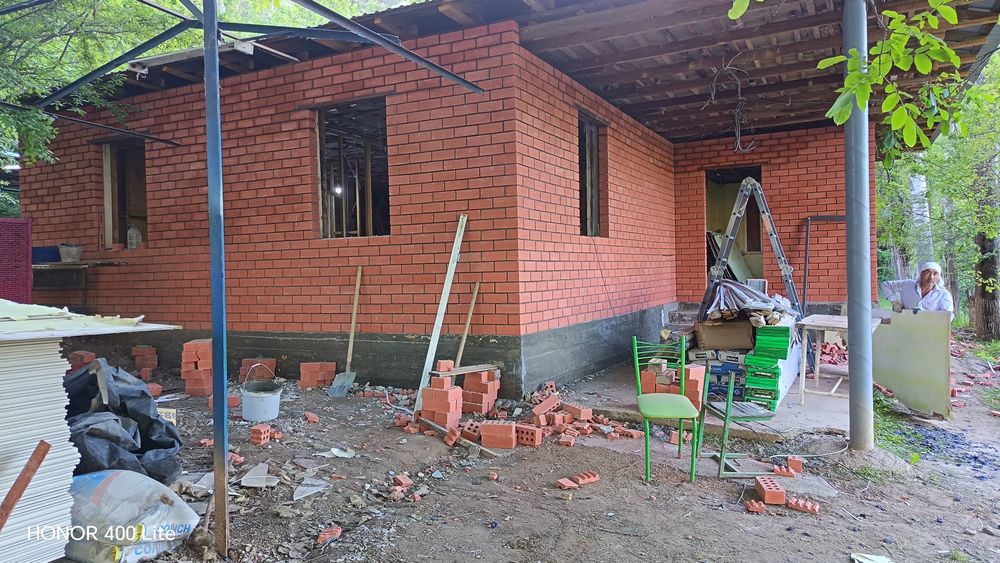Кладка  балкон. Balkonlarga Ablisofka g'isht teramiz
