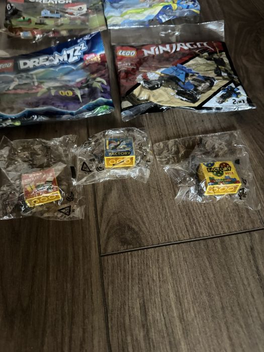Запечатаные наборы и полибэги Lego