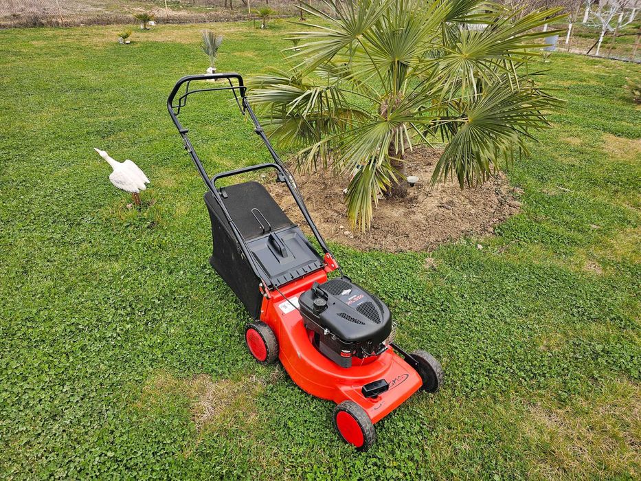 СамоХодна Моторна Косачка Briggs&Stratton, КАТО НОВА.