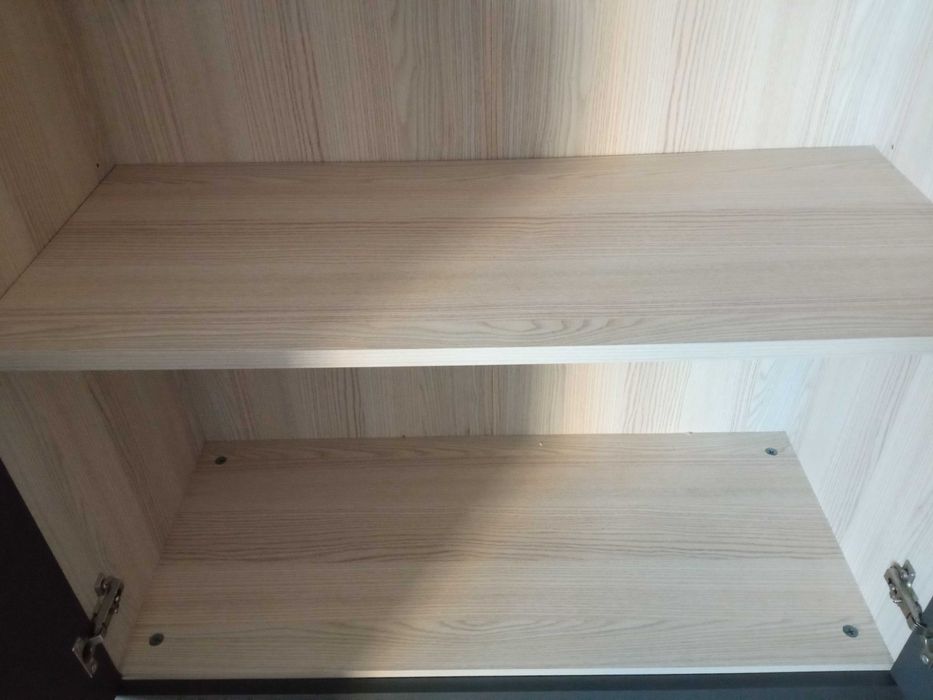 Модулна секция със 7 модула.