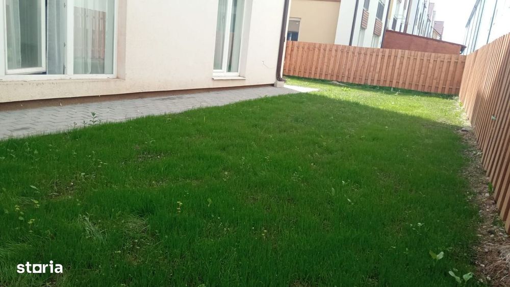 Apartament la vila, 3 camere+bucatarie si curte 100 mp — fotografia 1
