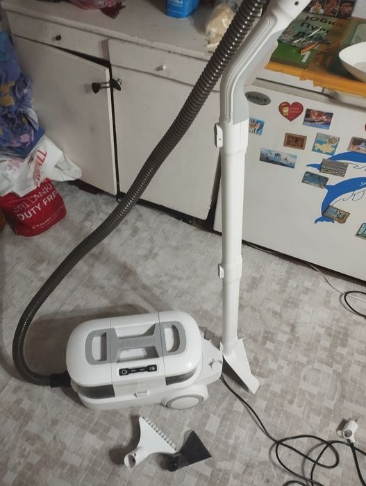Пылесос продам бу