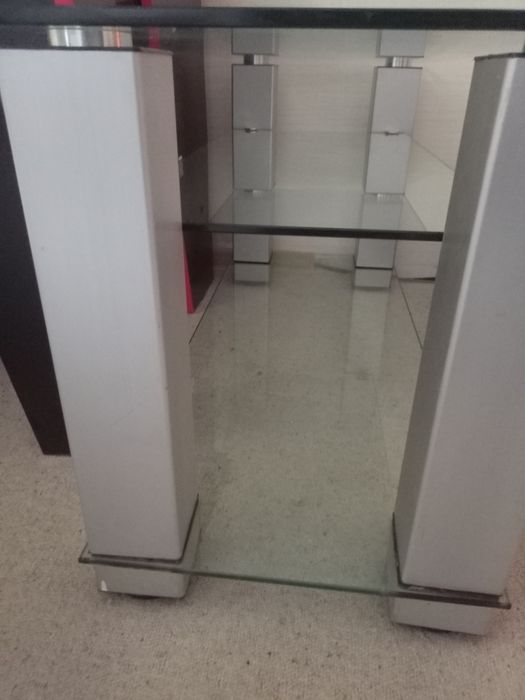 Продам стол стеклянный