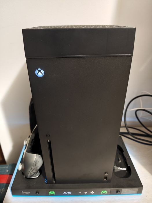 Xbox Series X 1TB + Jocuri incluse