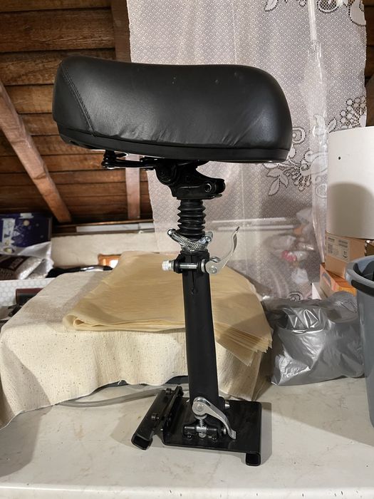 Седалка за тротинетка