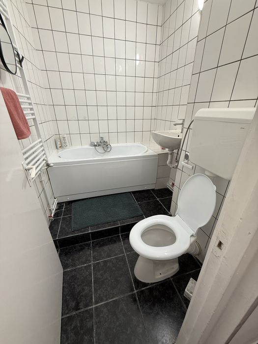 Garsoniera de inchiriat, pozitie excelenta
