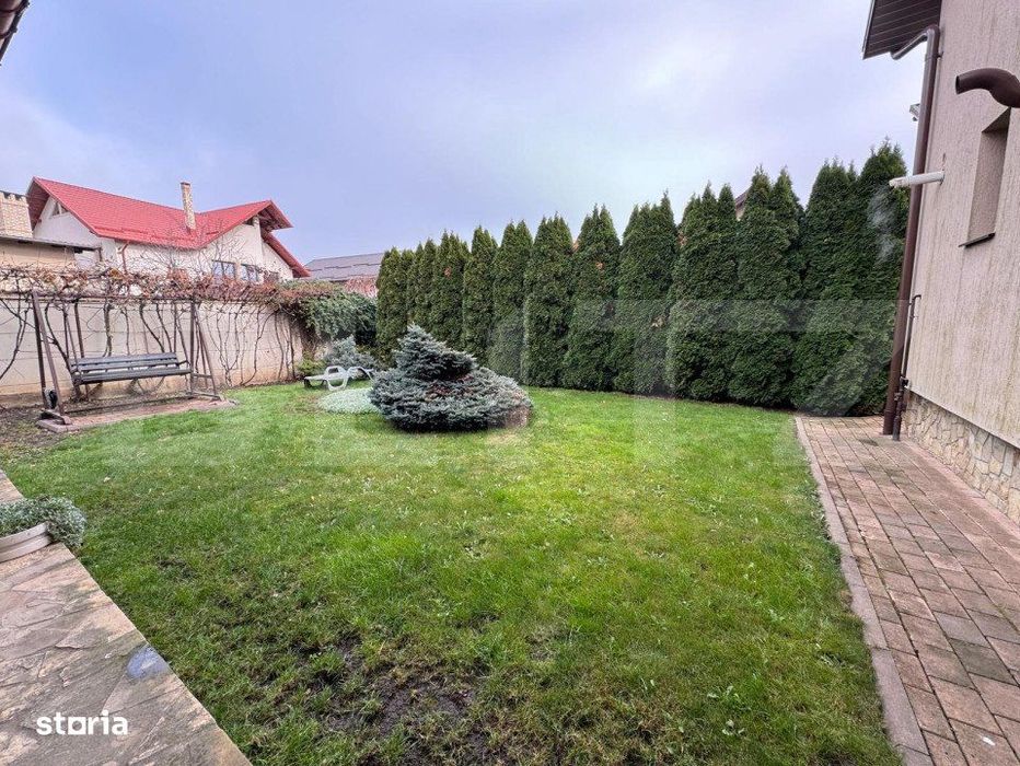 Casa impresionanta , 250 mp , cu gradina generoasa 1000 mp , Scheia