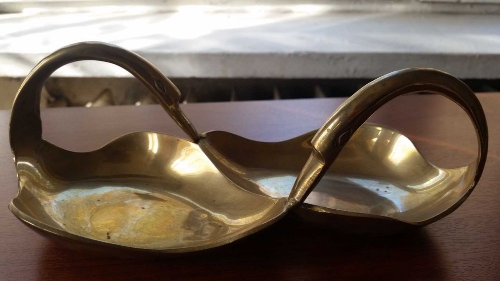 Колекционерски бутиков бронзов пепелник-бонбониера, антика за ценители