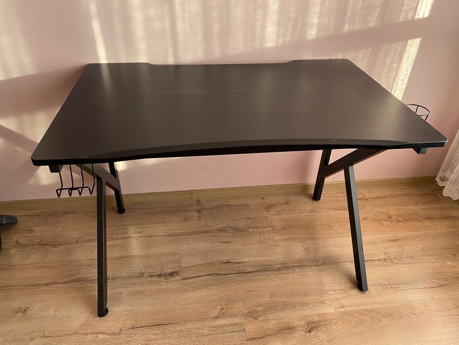 Офис Обзавеждане