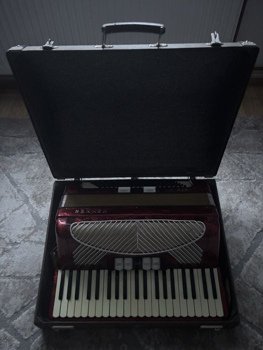 Acordeon Hohner Verdi IV 120 de bași