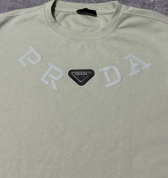 Продавам чисто нови тениски