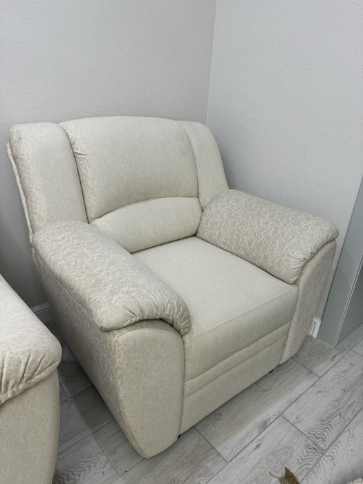 Диван 321 в отличном состоянии