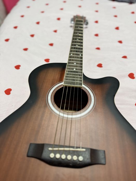 Продается гитара