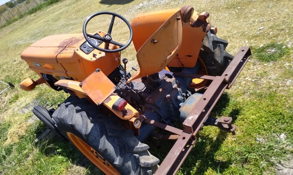 Tractor Fiat 250