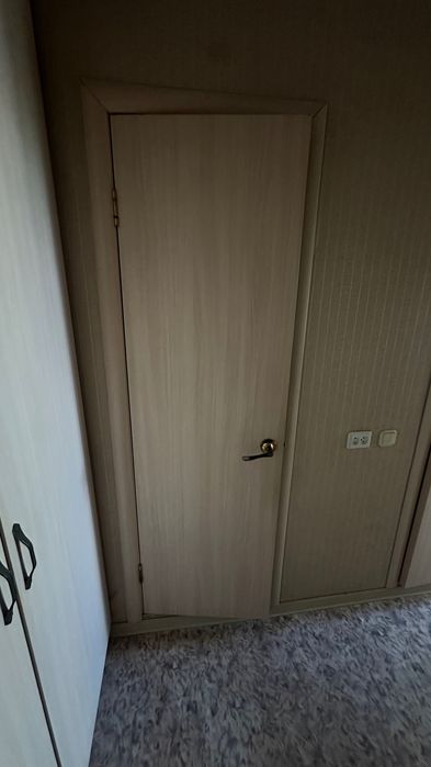 Продам двери межкомнатные